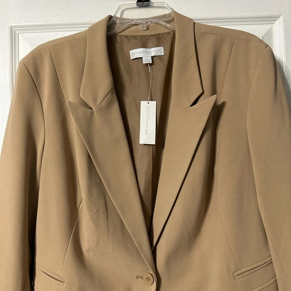 New York & Company Tan Blazer - Picture 2 of 16